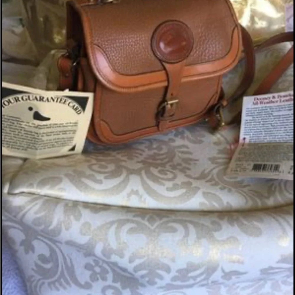 Vintage Authentic Dooney & Bourke Brown Pebble Leather Handbag - Picture 2 of 6